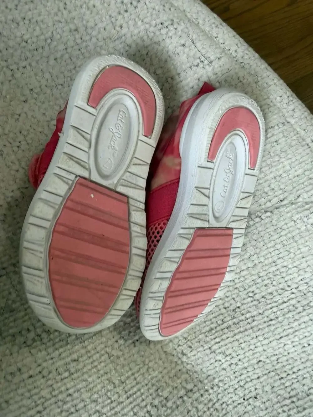 Cat & Jack Toddler girl’s water shoes  Austen Pink Mesh Sz 7